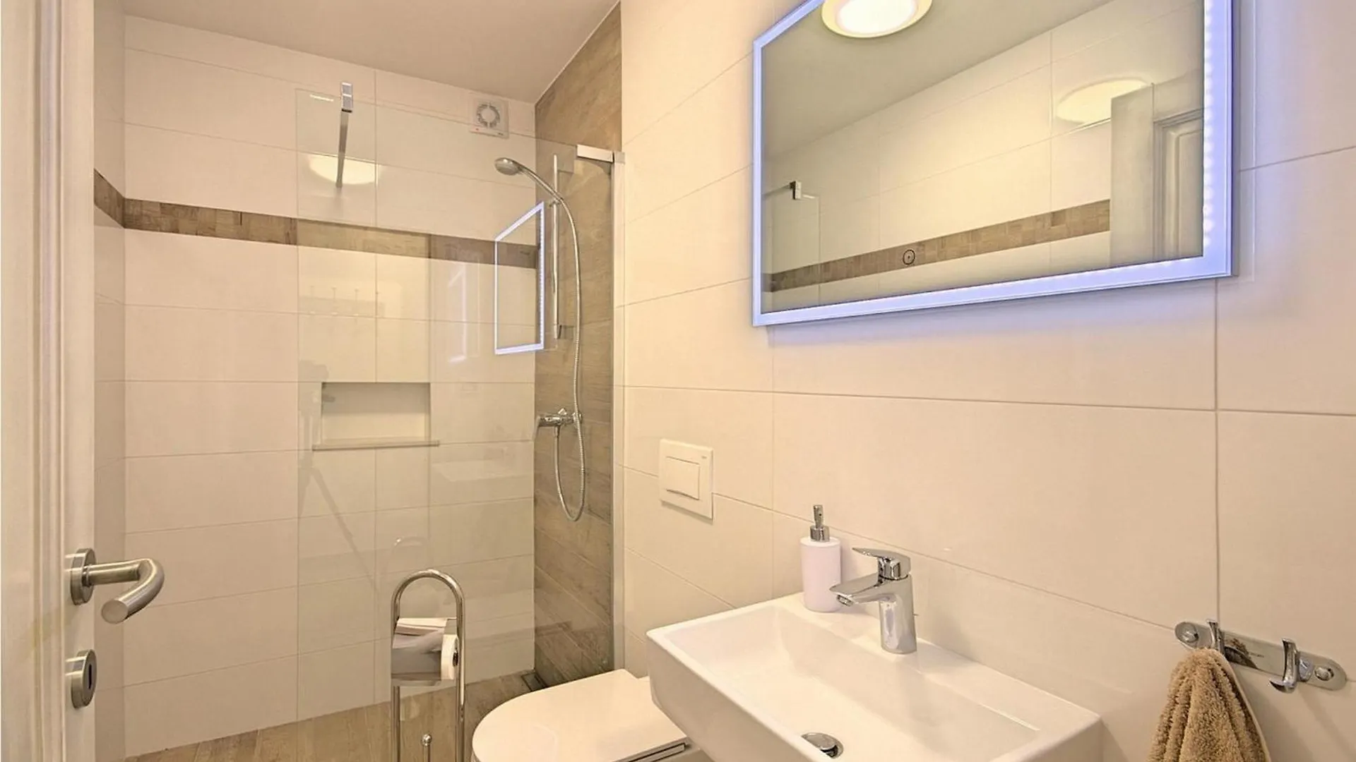 Nice Apartment In Visnjan With Wifi